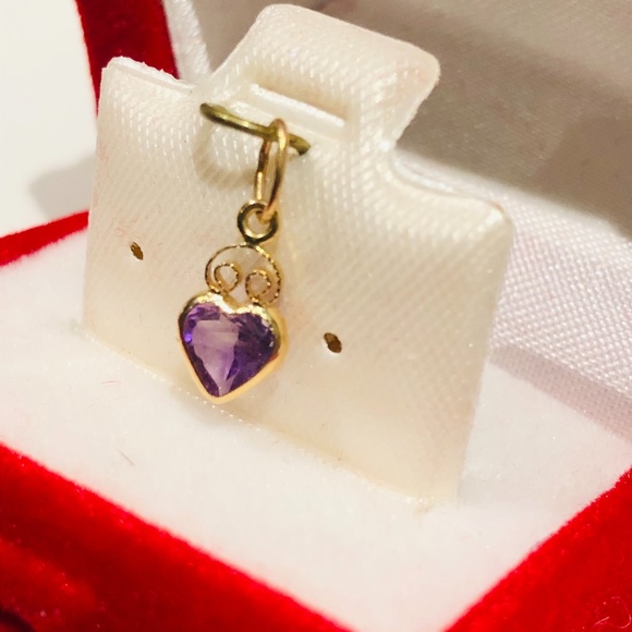 14kt Gold and Amethyst Heart Pendant - Picture 5 of 6